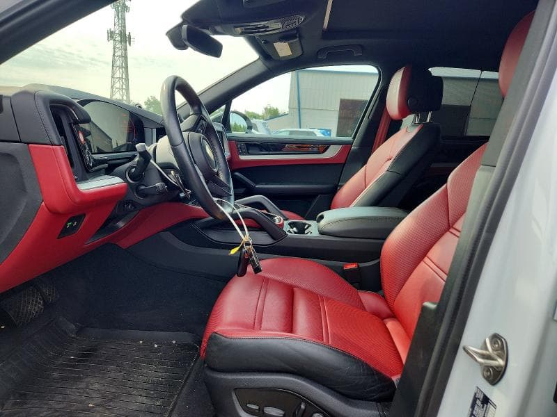 2024 PORSCHE CAYENNE 7