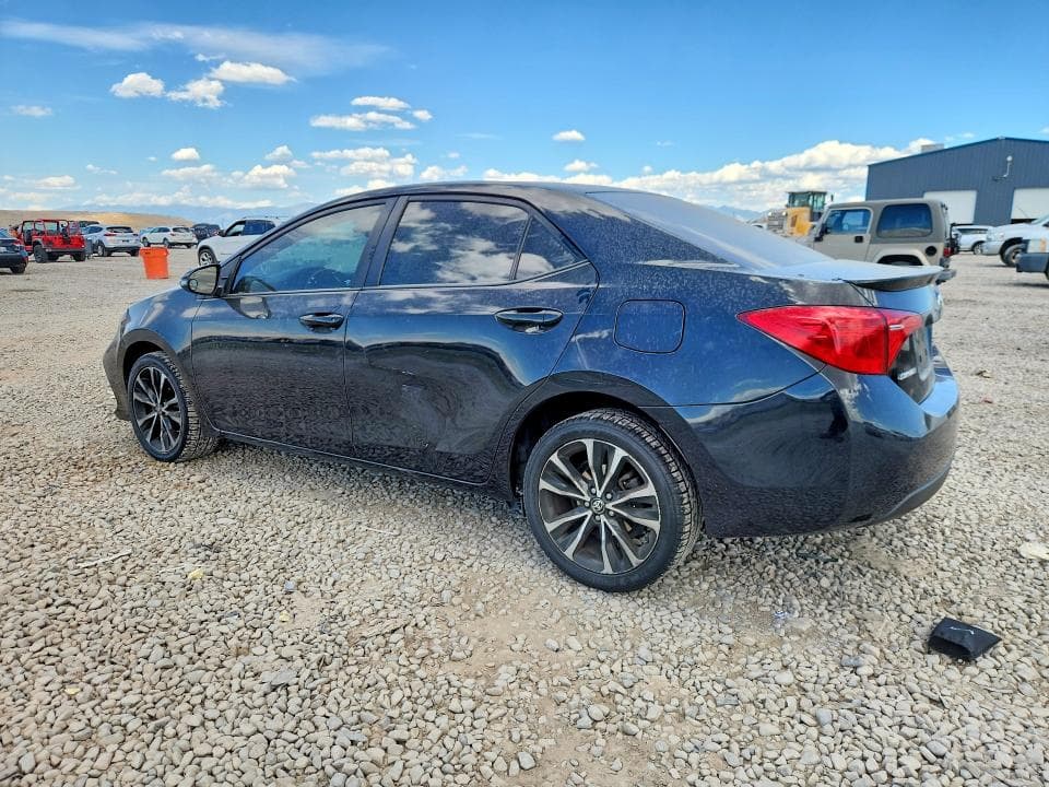 2017 TOYOTA COROLLA SE 2