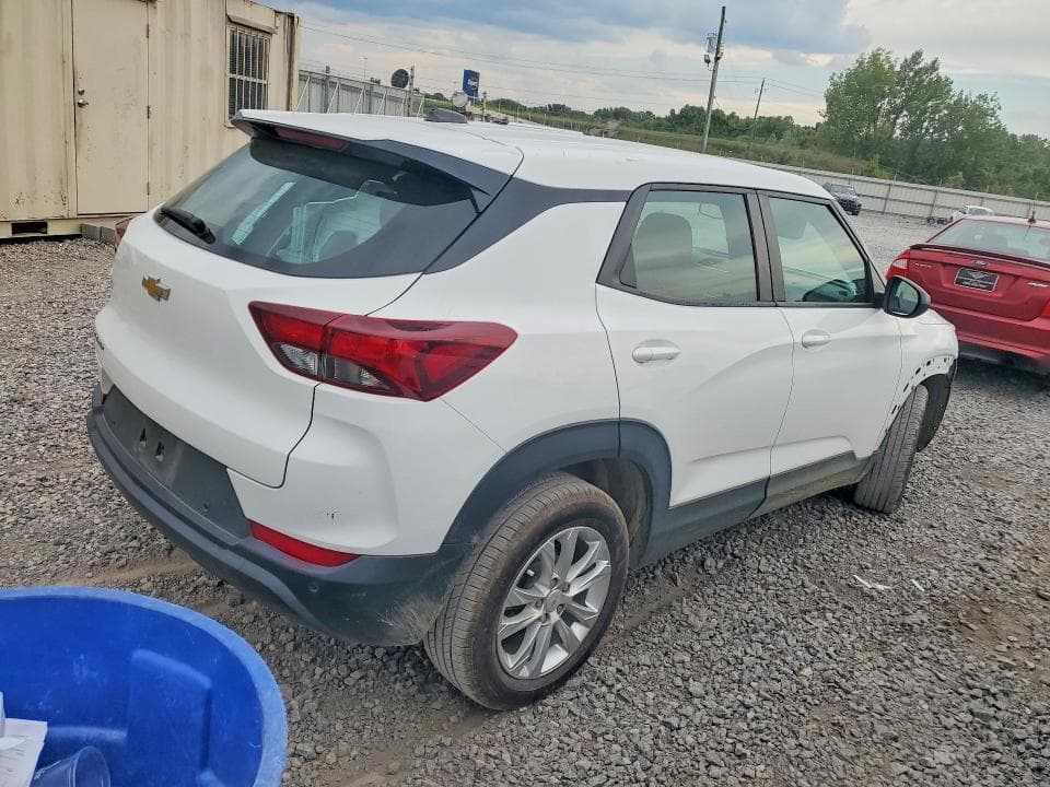 2022 CHEVROLET TRAILBLAZER LS 3