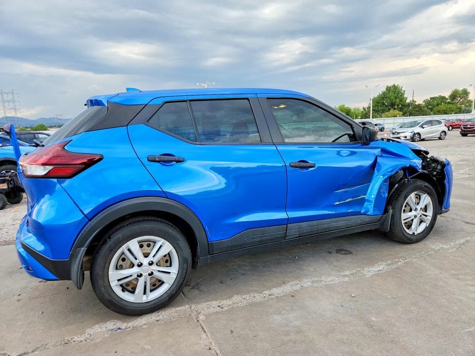 2021 NISSAN KICKS S 3