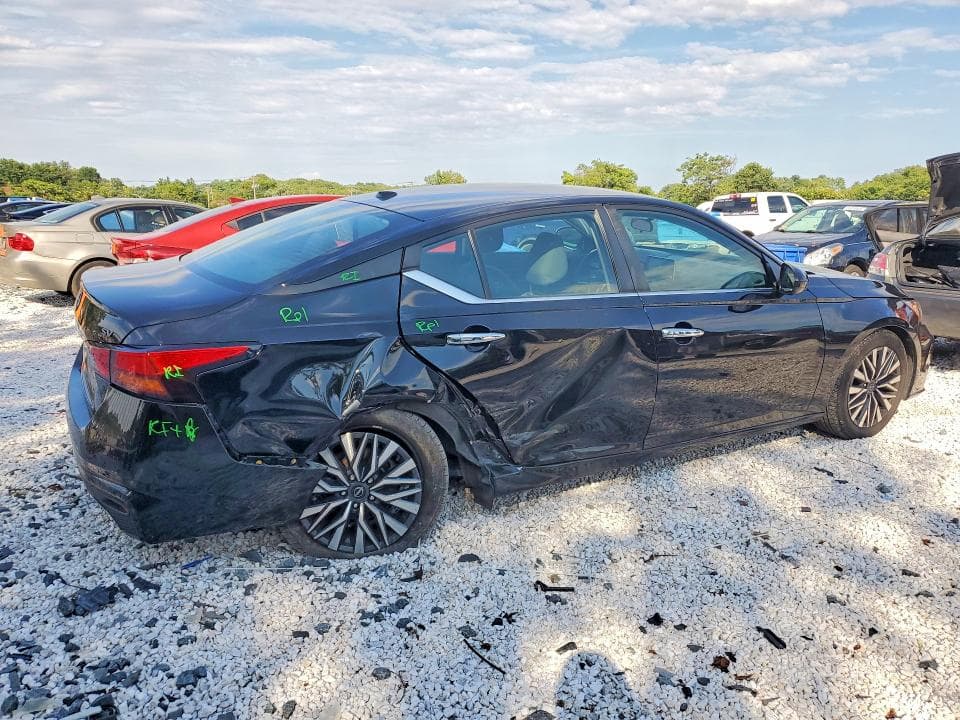 2024 NISSAN ALTIMA SV 3