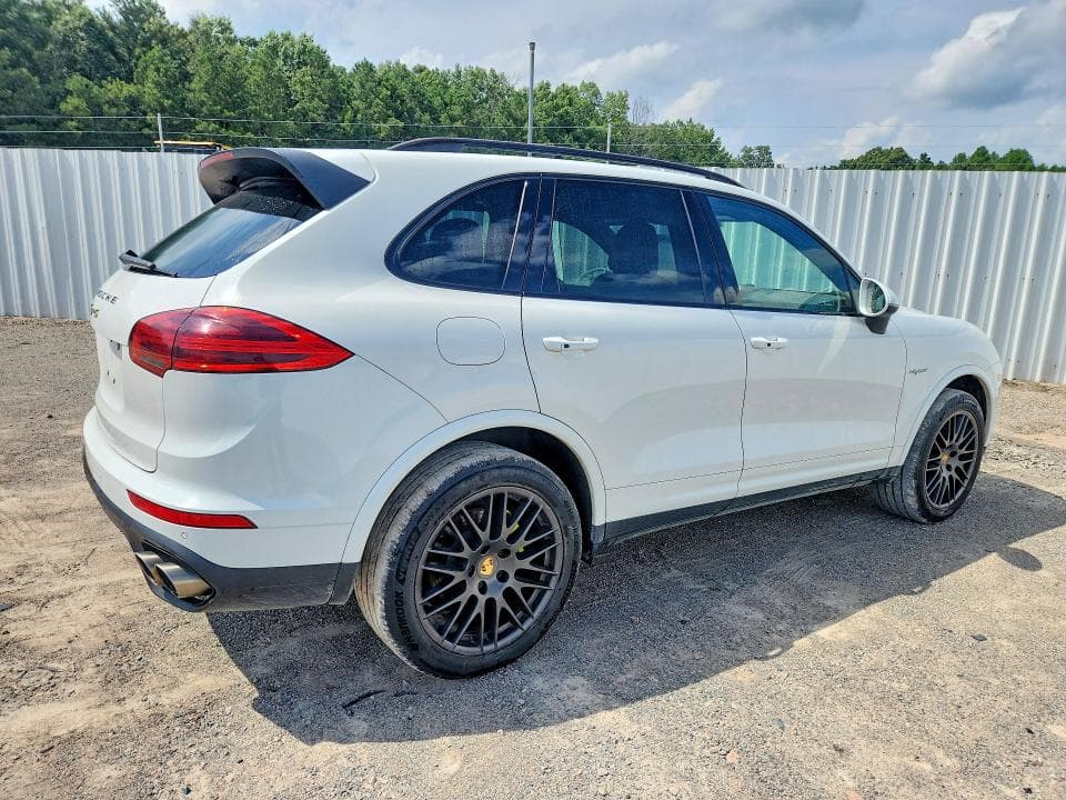 2017 PORSCHE CAYENNE SE HYBRID PLATINUM 3
