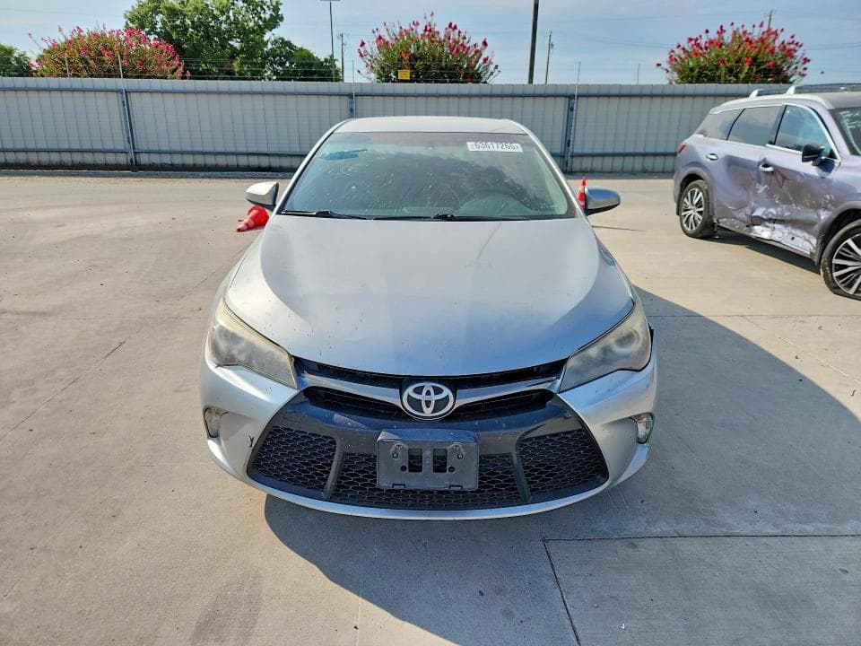 2017 TOYOTA CAMRY SE 5