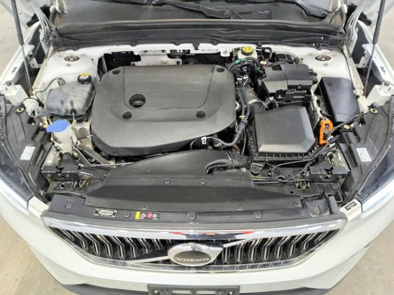 2023 VOLVO XC40 PLUS 12