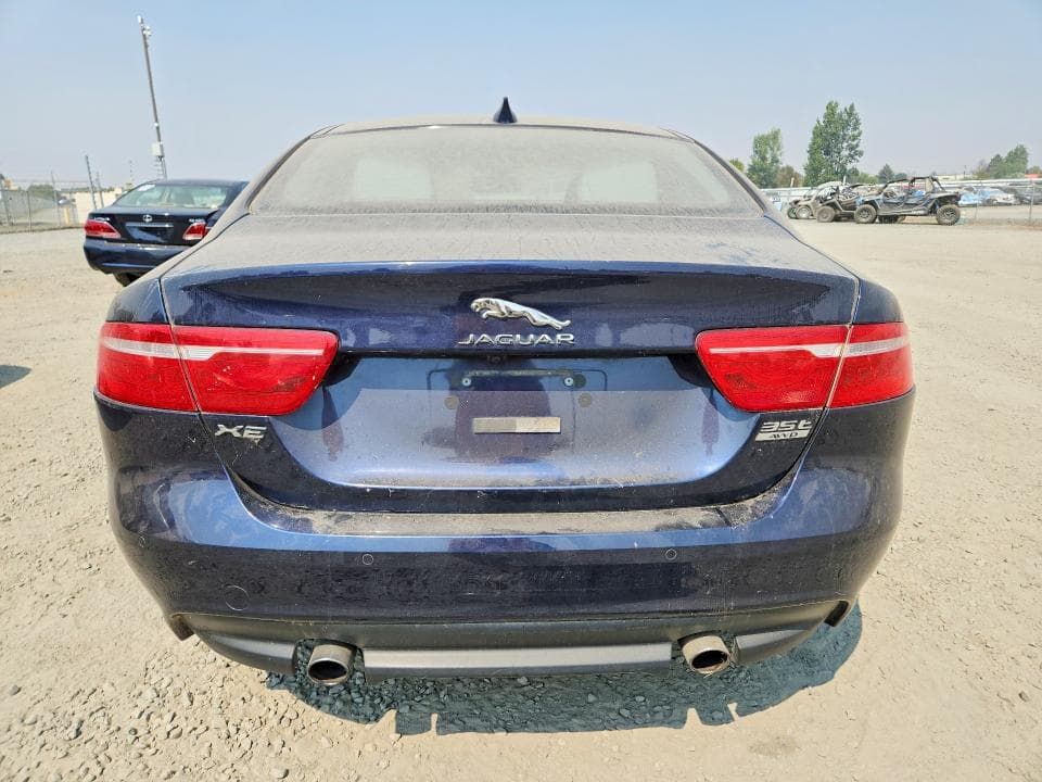 2017 JAGUAR XE PRESTIGE 6