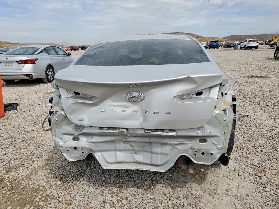 2019 HYUNDAI ELANTRA SE 6