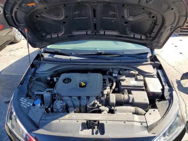 2020 HYUNDAI ELANTRA SE 11