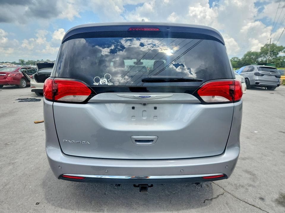 2019 CHRYSLER PACIFICA TOURING L 6