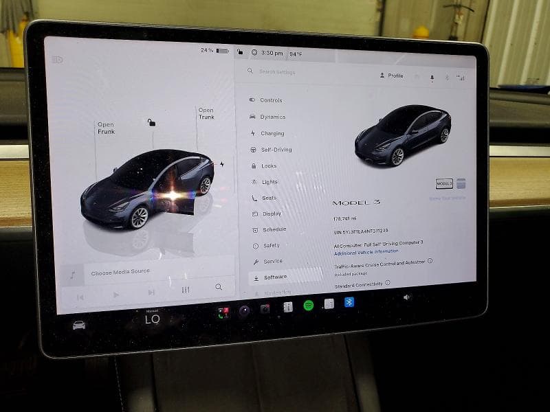 2022 TESLA MODEL 3 9