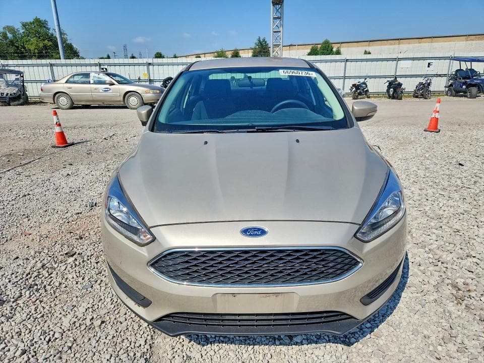 2017 FORD FOCUS SE 5
