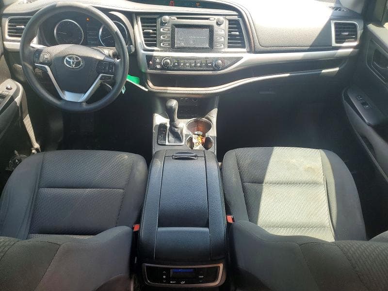 2019 TOYOTA HIGHLANDER LE 8