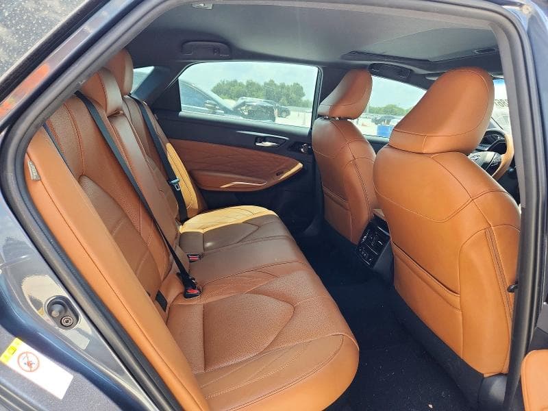 2019 TOYOTA AVALON HYBRID LIMITED 10