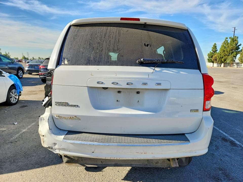 2017 DODGE GRAND CARAVAN SE 6