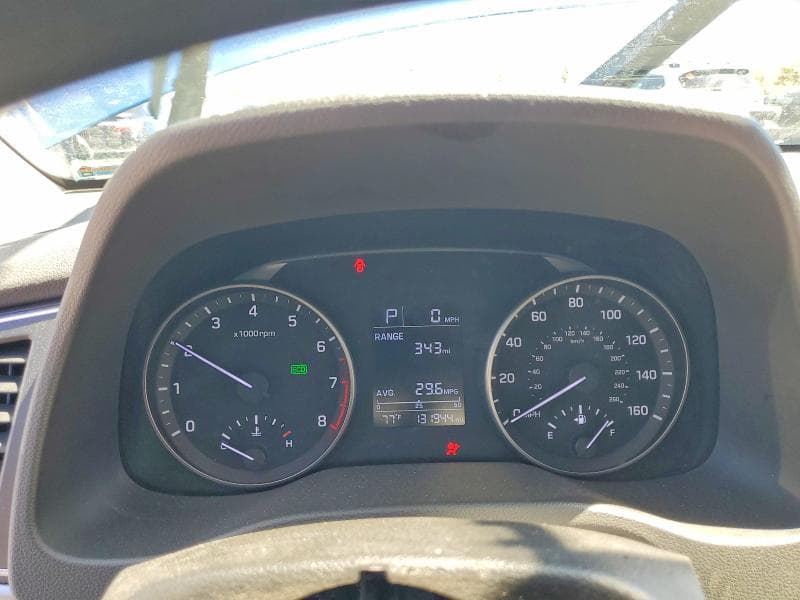 2017 HYUNDAI ELANTRA SE 9