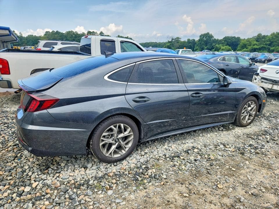 2021 HYUNDAI SONATA SEL 3