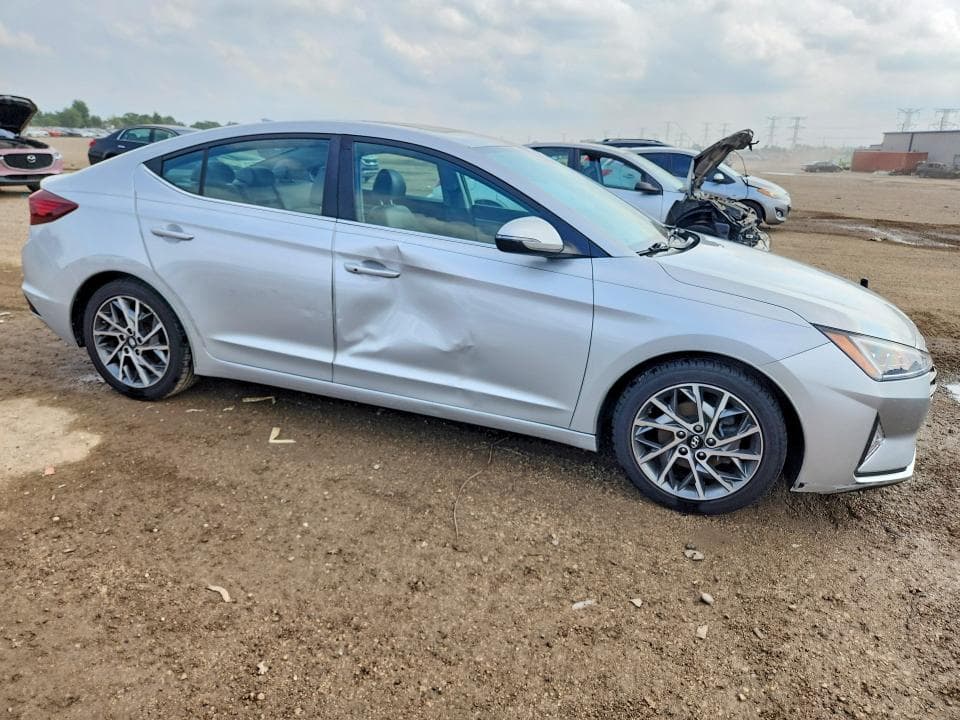 2019 HYUNDAI ELANTRA LIMITED 4