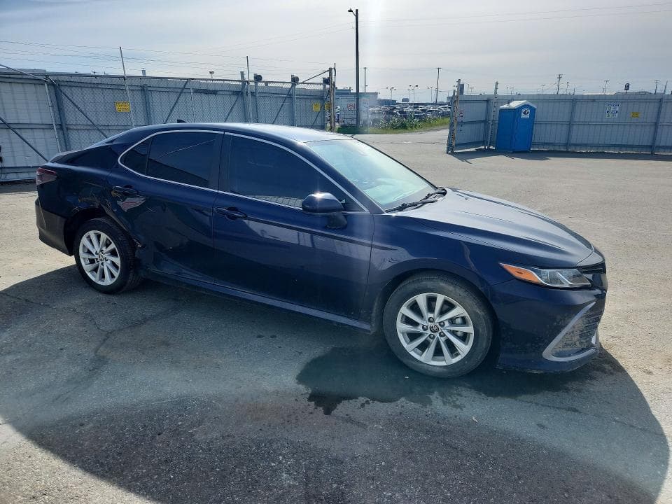 2022 TOYOTA CAMRY LE 4