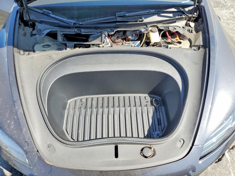 2024 TESLA MODEL 3 11