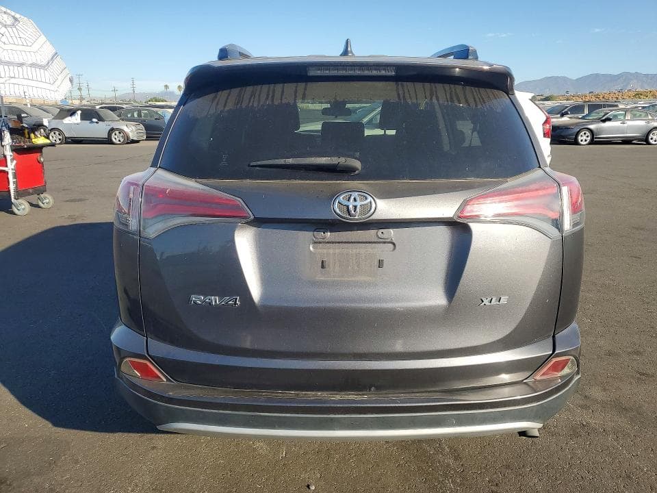 2017 TOYOTA RAV4 XLE 6