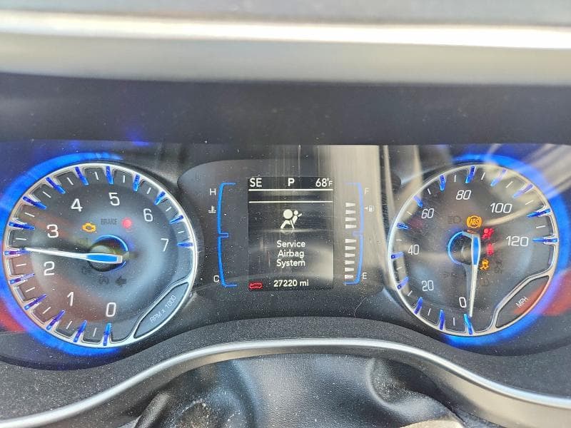 2020 CHRYSLER PACIFICA TOURING 9
