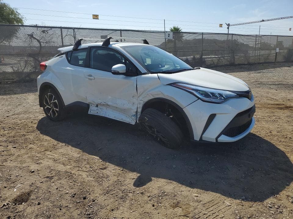 2021 TOYOTA C-HR XLE 4