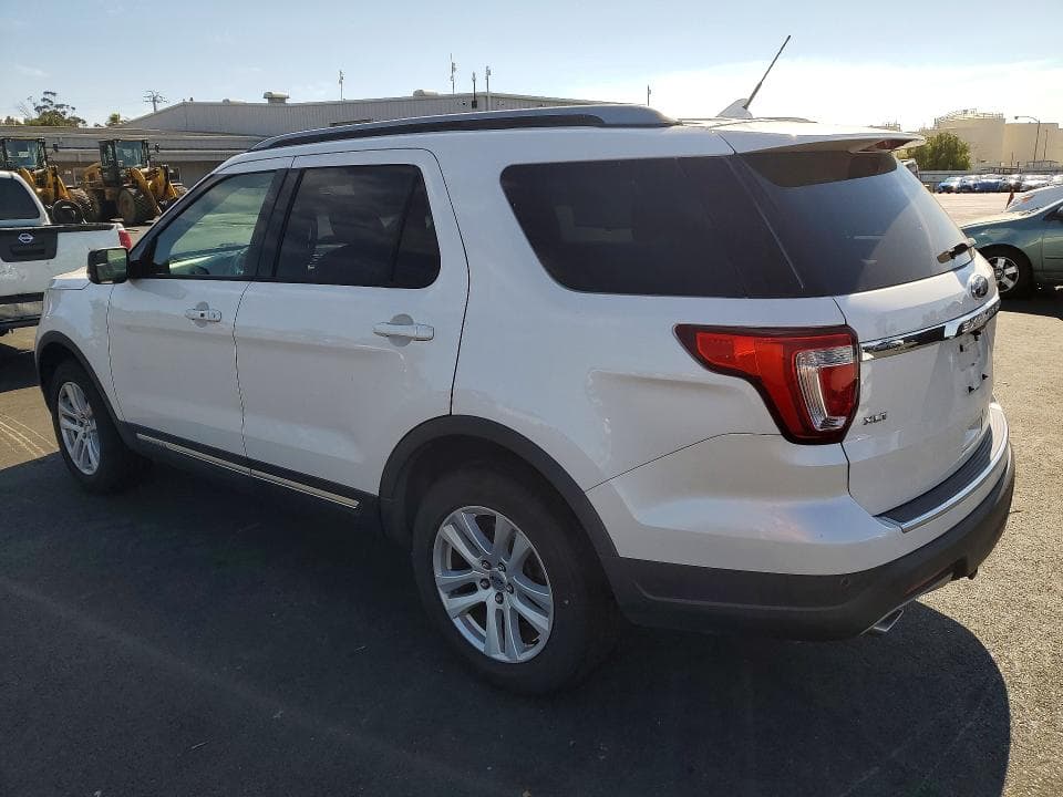 2018 FORD EXPLORER XLT 2