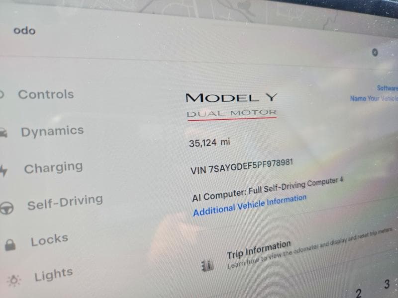 2023 TESLA MODEL Y 9
