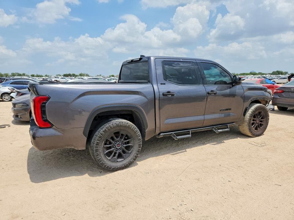 2022 TOYOTA TUNDRA SR5 3