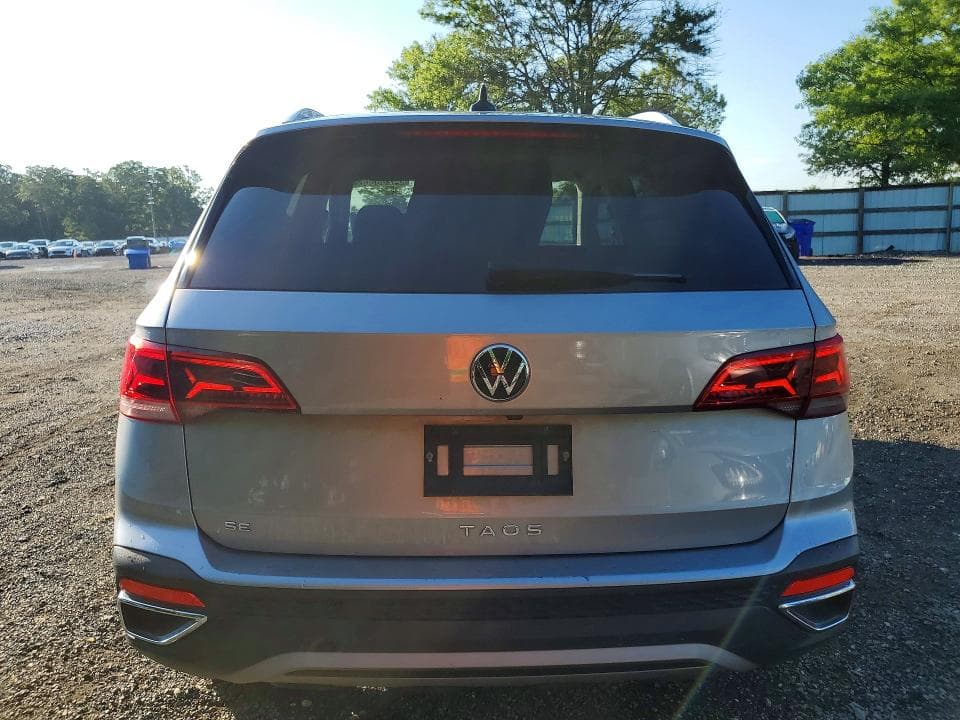 2023 VOLKSWAGEN TAOS SE 6