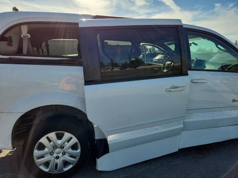 2017 DODGE GRAND CARAVAN SE 11