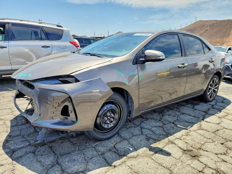 2017 TOYOTA COROLLA SE - 1