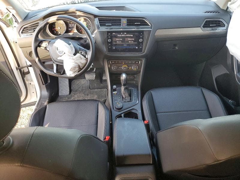 2021 VOLKSWAGEN TIGUAN SE 8