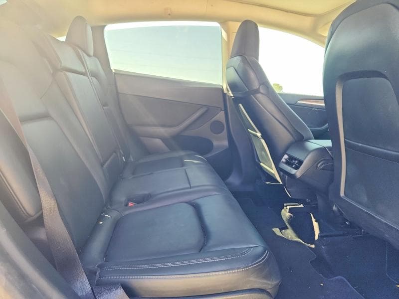 2023 TESLA MODEL Y 10