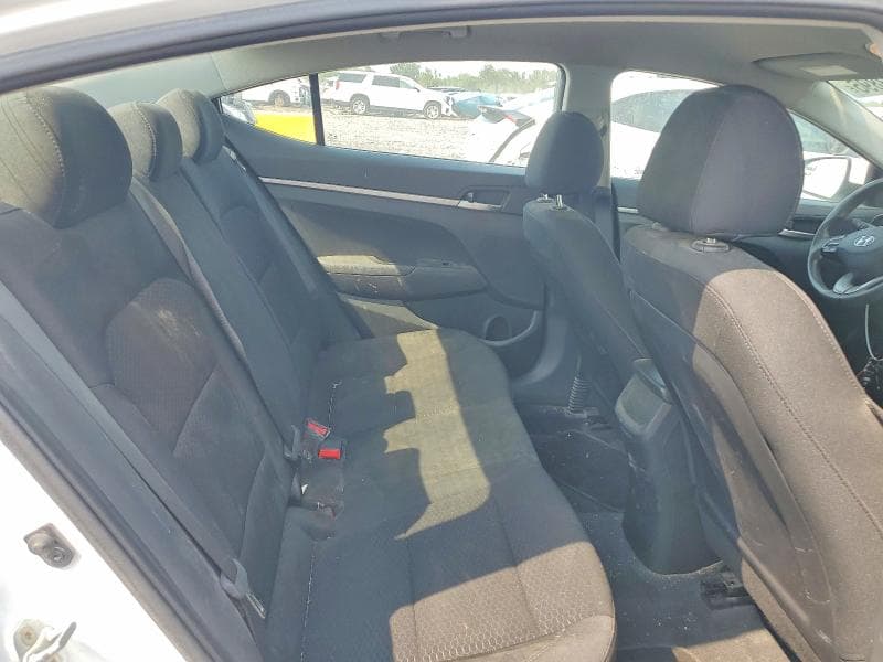 2019 HYUNDAI ELANTRA SE 10