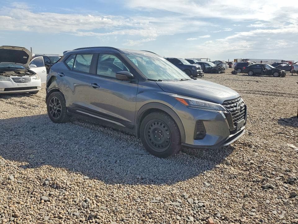 2024 NISSAN KICKS SR 4