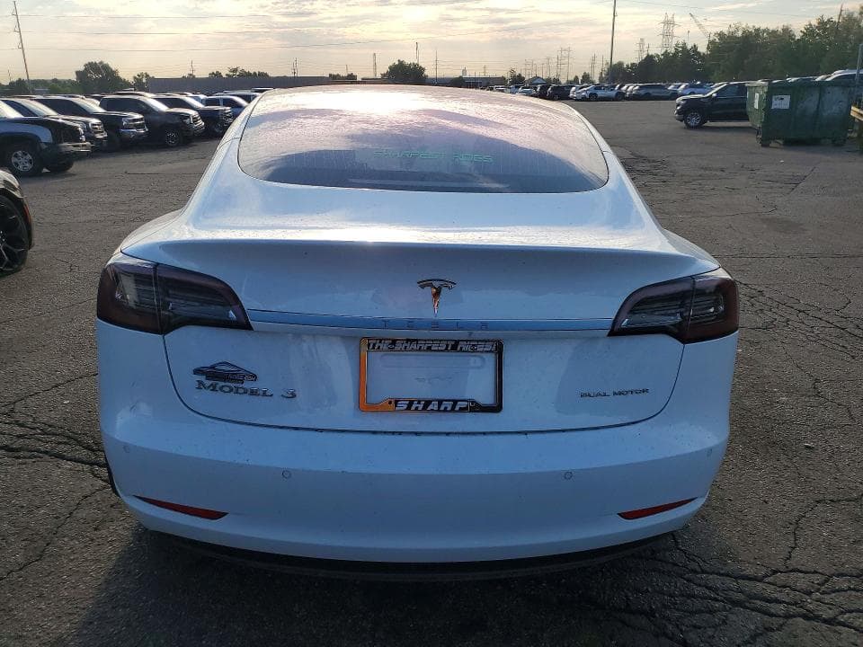 2018 TESLA MODEL 3 6