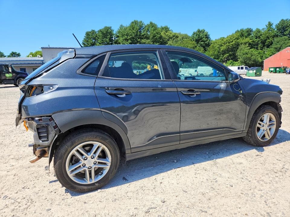 2021 HYUNDAI KONA SE 3