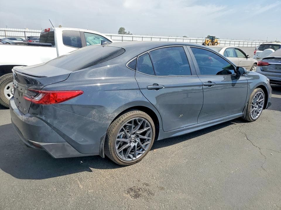 2026 TOYOTA CAMRY SE 3