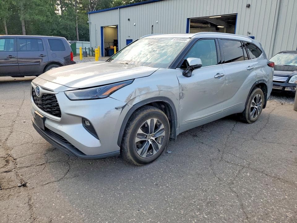 2022 TOYOTA HIGHLANDER HYBRID XLE - 1