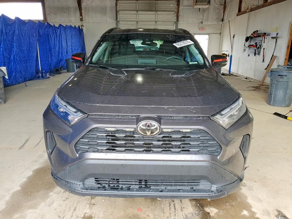2024 TOYOTA RAV4 XLE 5
