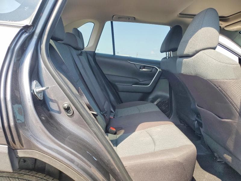 2025 TOYOTA RAV4 XLE 11