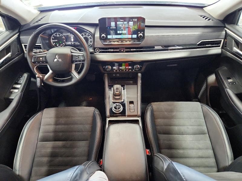2024 MITSUBISHI OUTLANDER SE 8