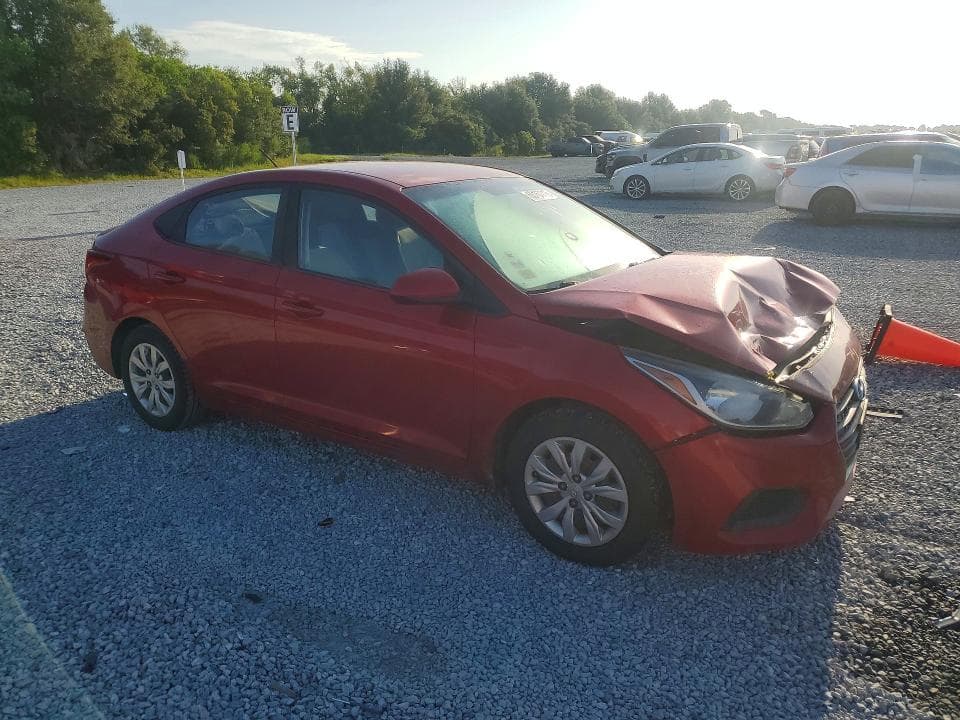 2018 HYUNDAI ACCENT SE 4