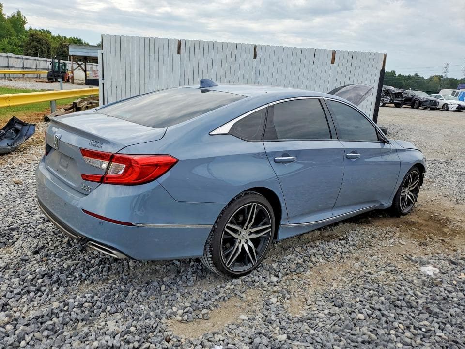 2021 HONDA ACCORD TOURING 3