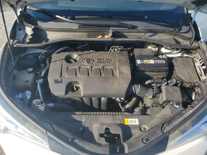 2018 TOYOTA C-HR XLE 12