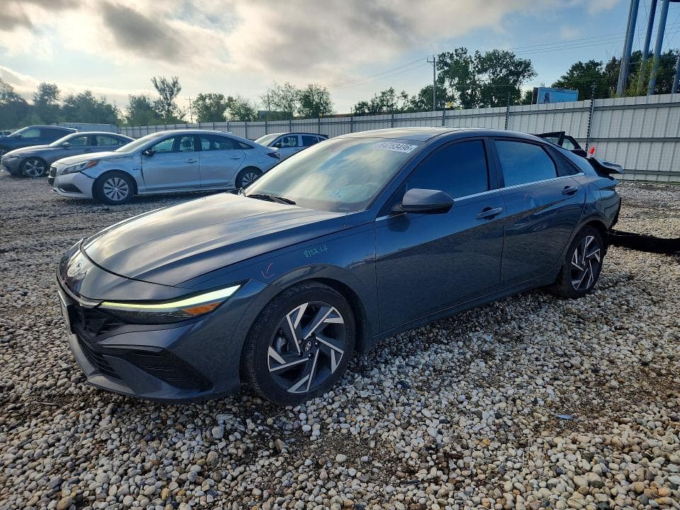 2024 HYUNDAI ELANTRA SEL - 1