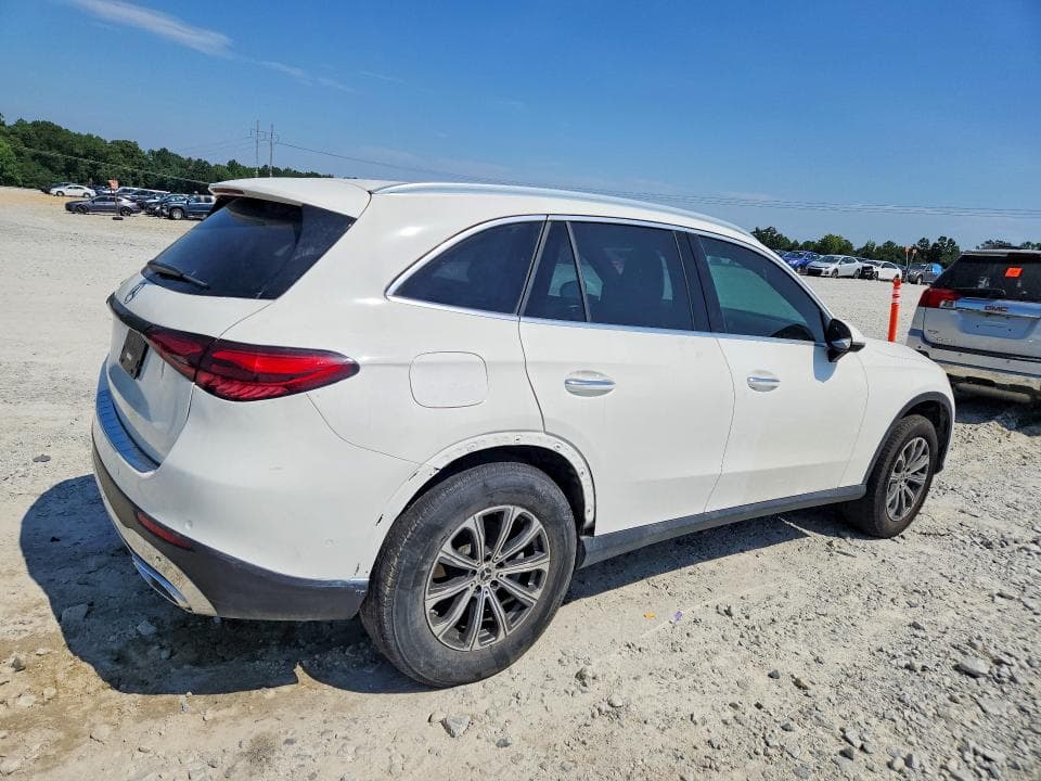 2025 MERCEDES-BENZ GLC 300 3