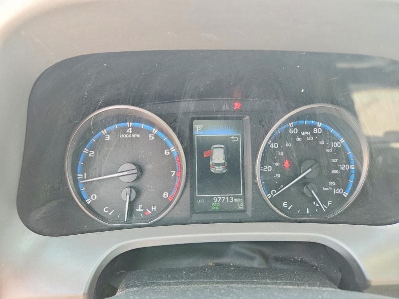2017 TOYOTA RAV4 XLE 9