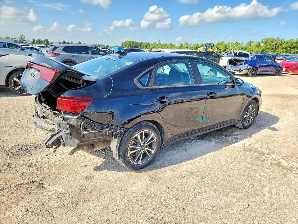 2023 KIA FORTE LXS 3