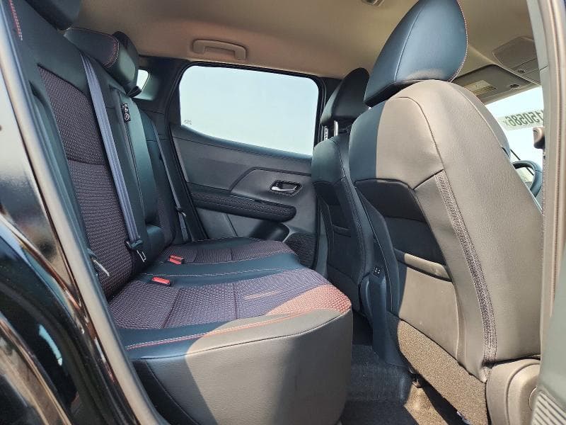 2025 NISSAN KICKS SR 11